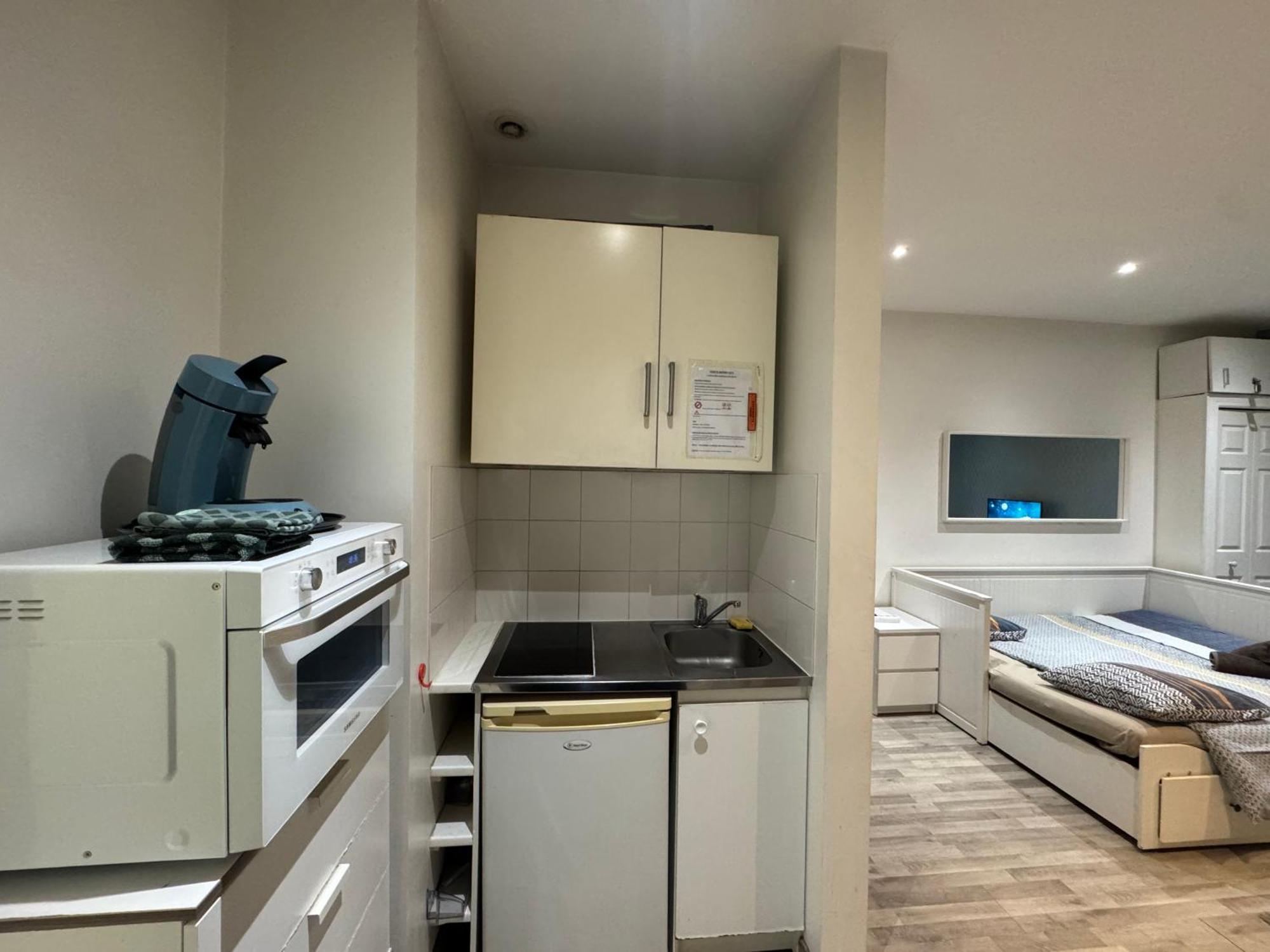 Appartement Proche Centre Ville, Gare Et Autoroute Melun Exterior photo