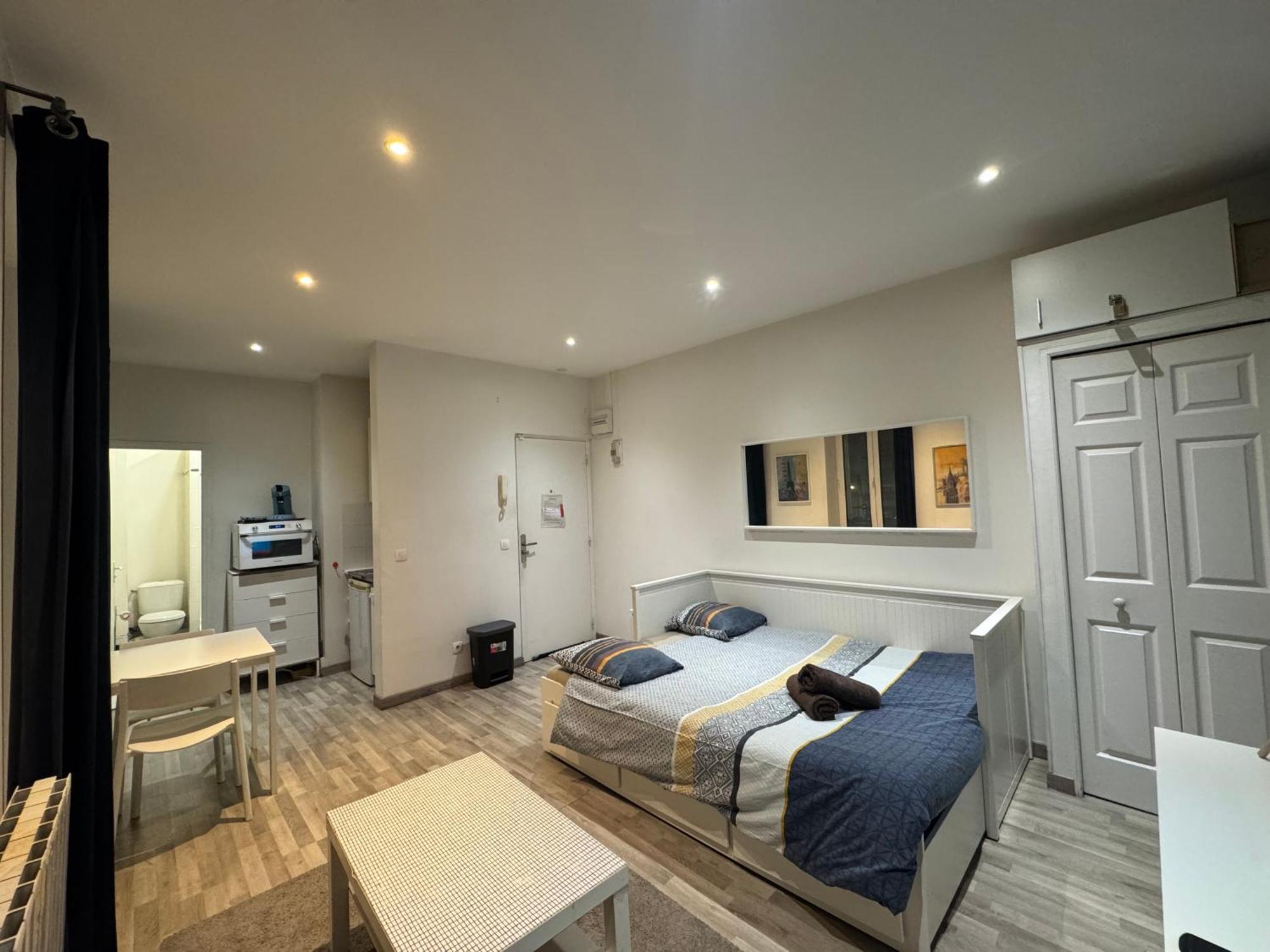Appartement Proche Centre Ville, Gare Et Autoroute Melun Exterior photo