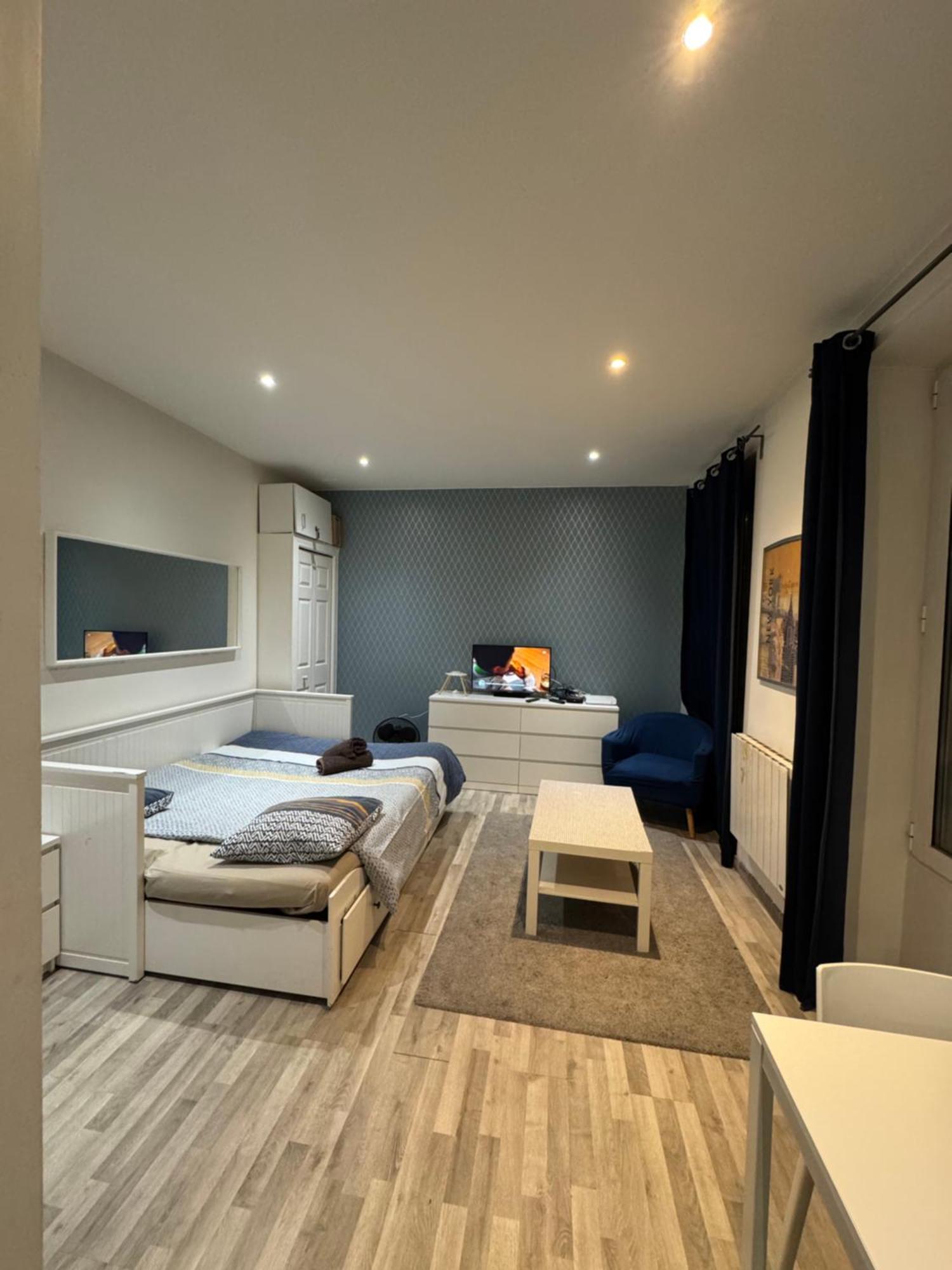Appartement Proche Centre Ville, Gare Et Autoroute Melun Exterior photo
